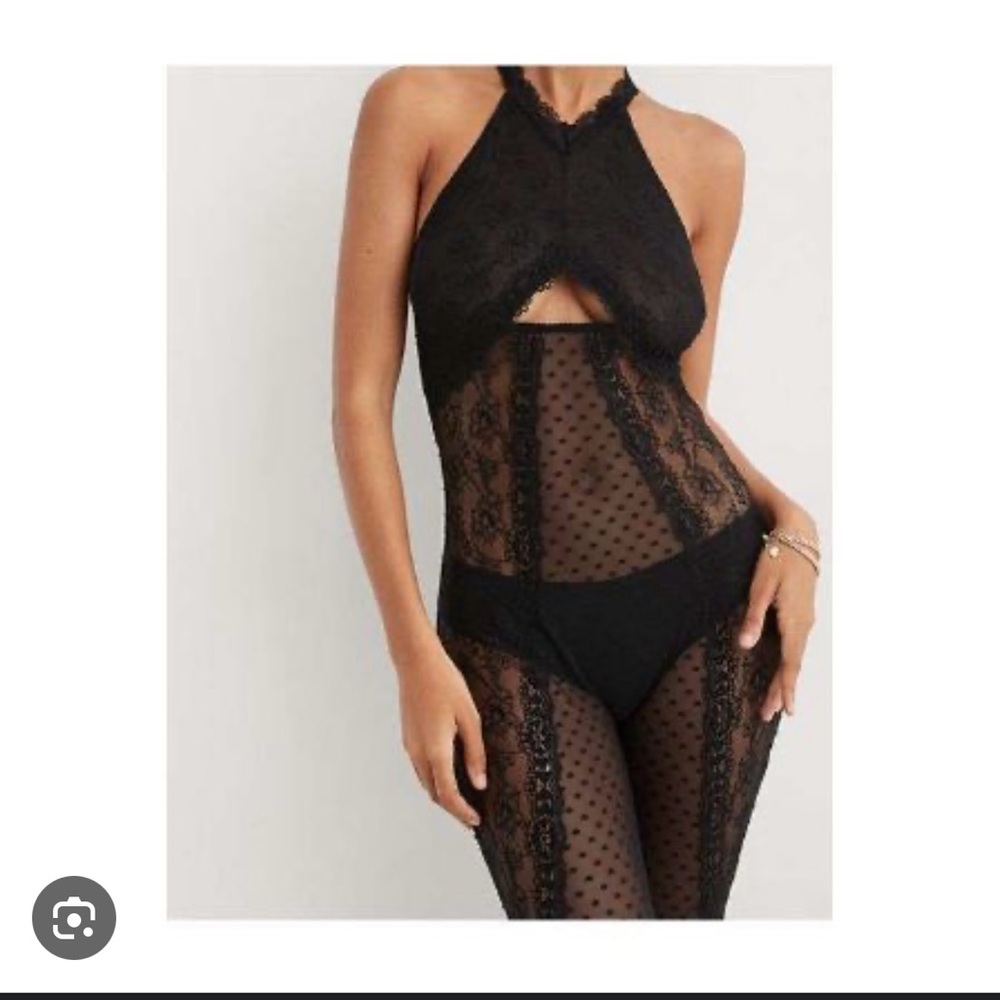 Show off park picnic high neck bodysuit